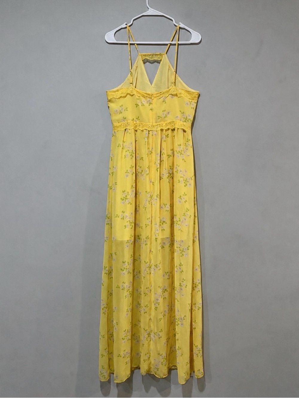 BCBG Mariposa Yellow Floral Lace Cut-Out Chiffon Maxi Dress 12 - Picture 7 of 13
